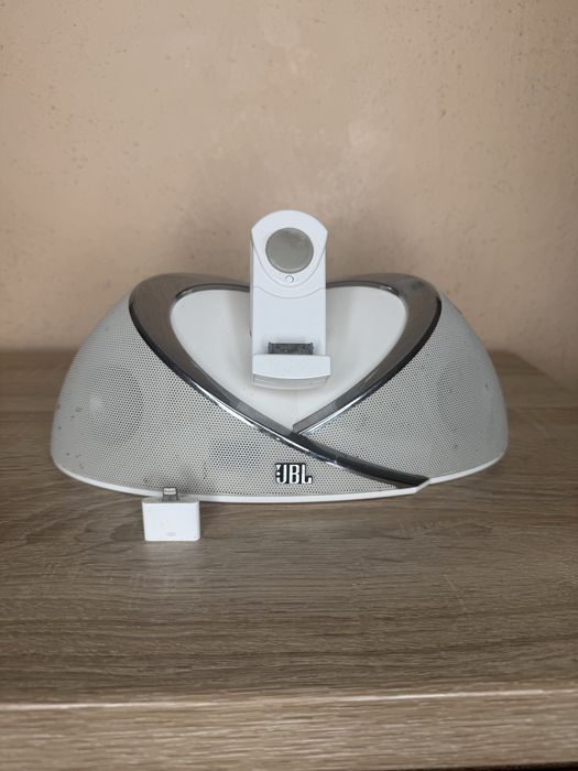 Док-станция JBL On Beat white