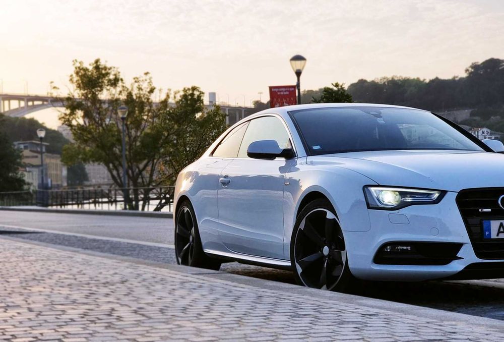 Audi A5 2.0TDI S-LINE FULL EXTRAS