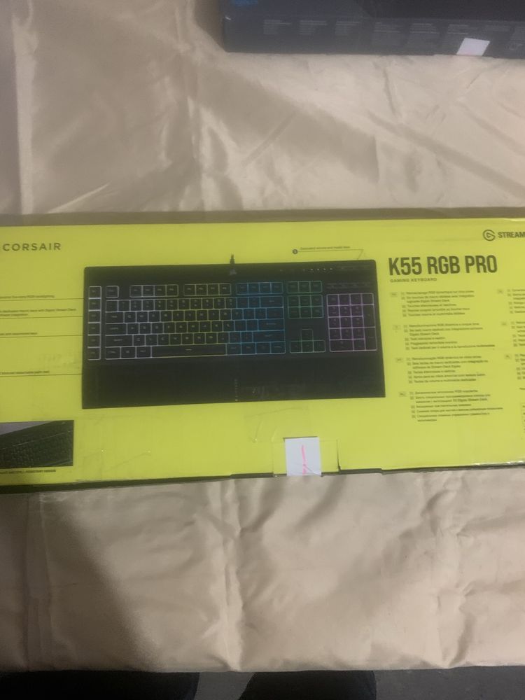 Klawiatura Gamingowa CORSAIR K55 RGB PRO QWERTZ