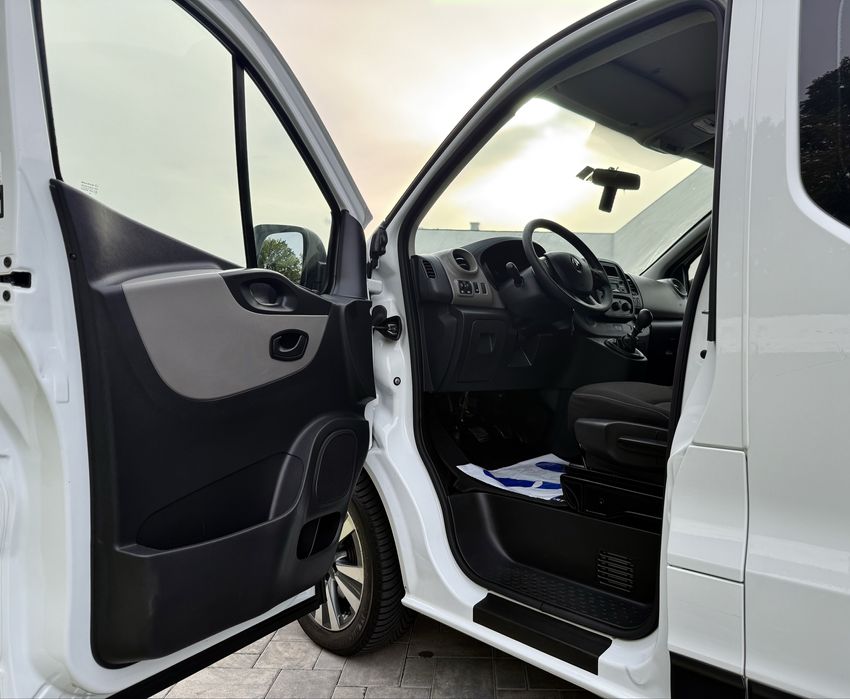 Renault Trafic 9-місць ПАСАЖИР