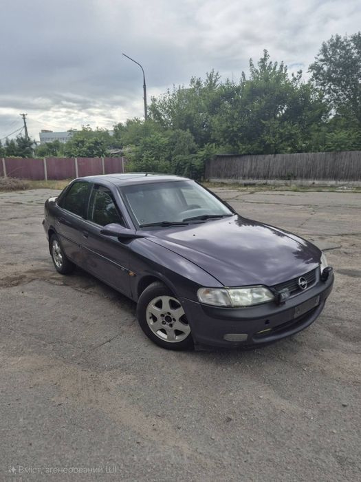 Опель вектра В. 2.0 л.