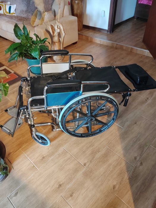 Cadeira de rodas articulada