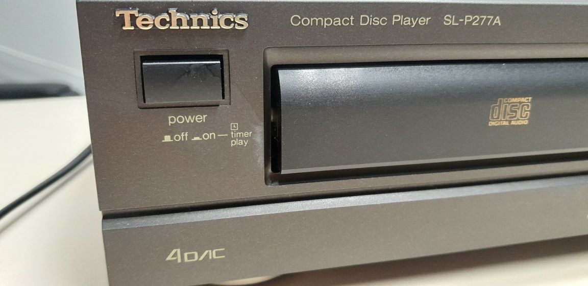 Odtwarzacz CD Technics SL-P277A