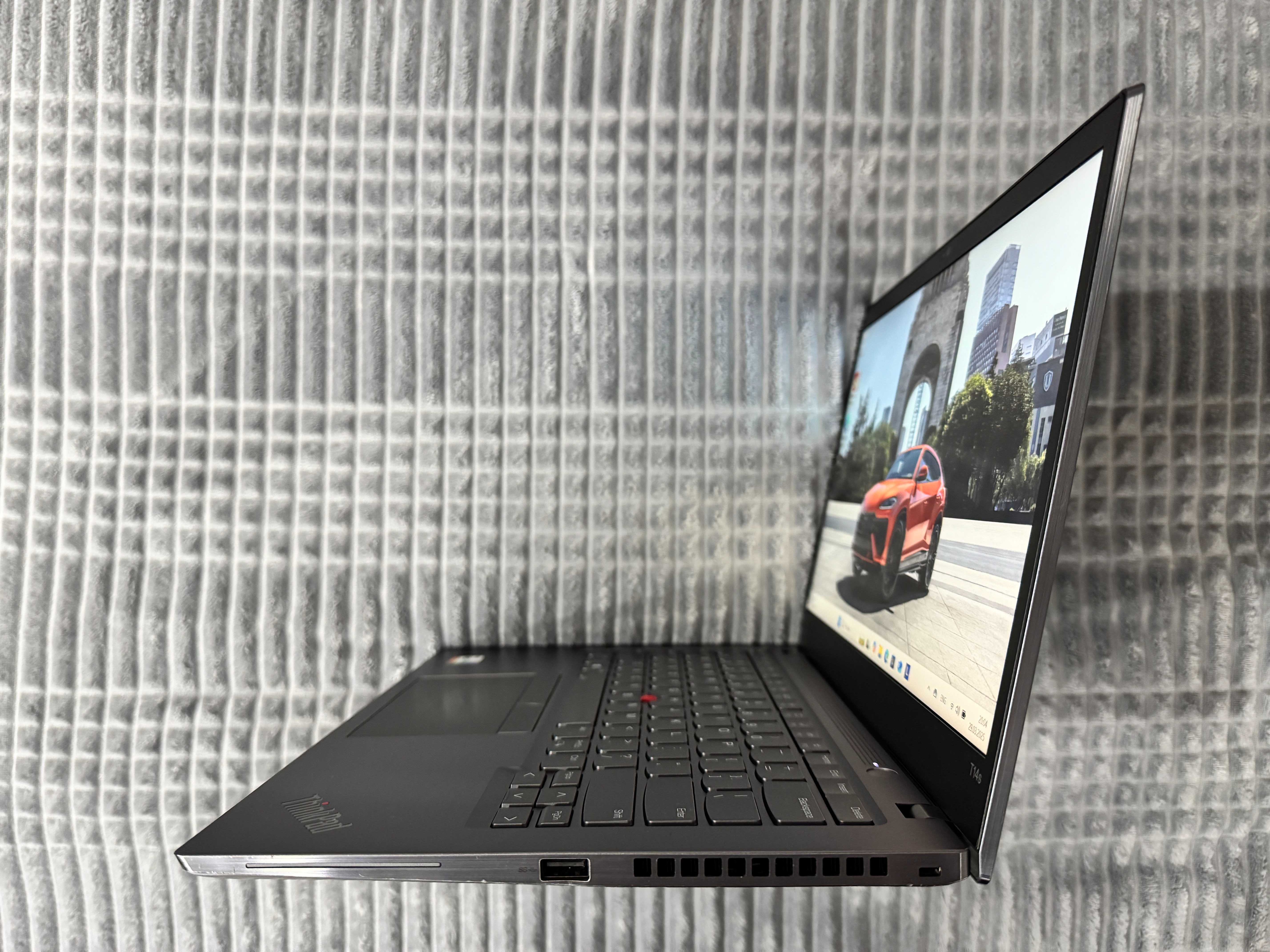 Ноутбук Lenovo ThinkPad T14S | i5-1145G7 | Ram-16 SSD-512 | FHD IPS