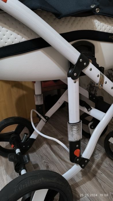 Коляска 2 в 1 Adamex Vicco