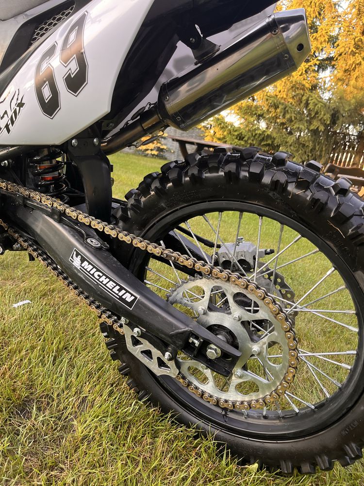 Asix XB-83 | 250cc 4T |