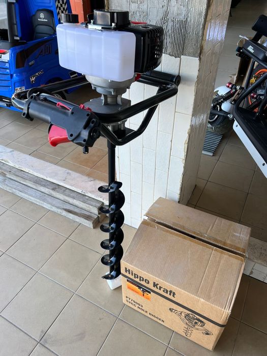 Promoção: Perfurador de solo 52cc com broca de 100mm