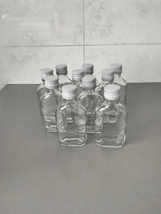 Butelki szklane setki, małpki 100 ml plus zakrętki białe, 10 szt.