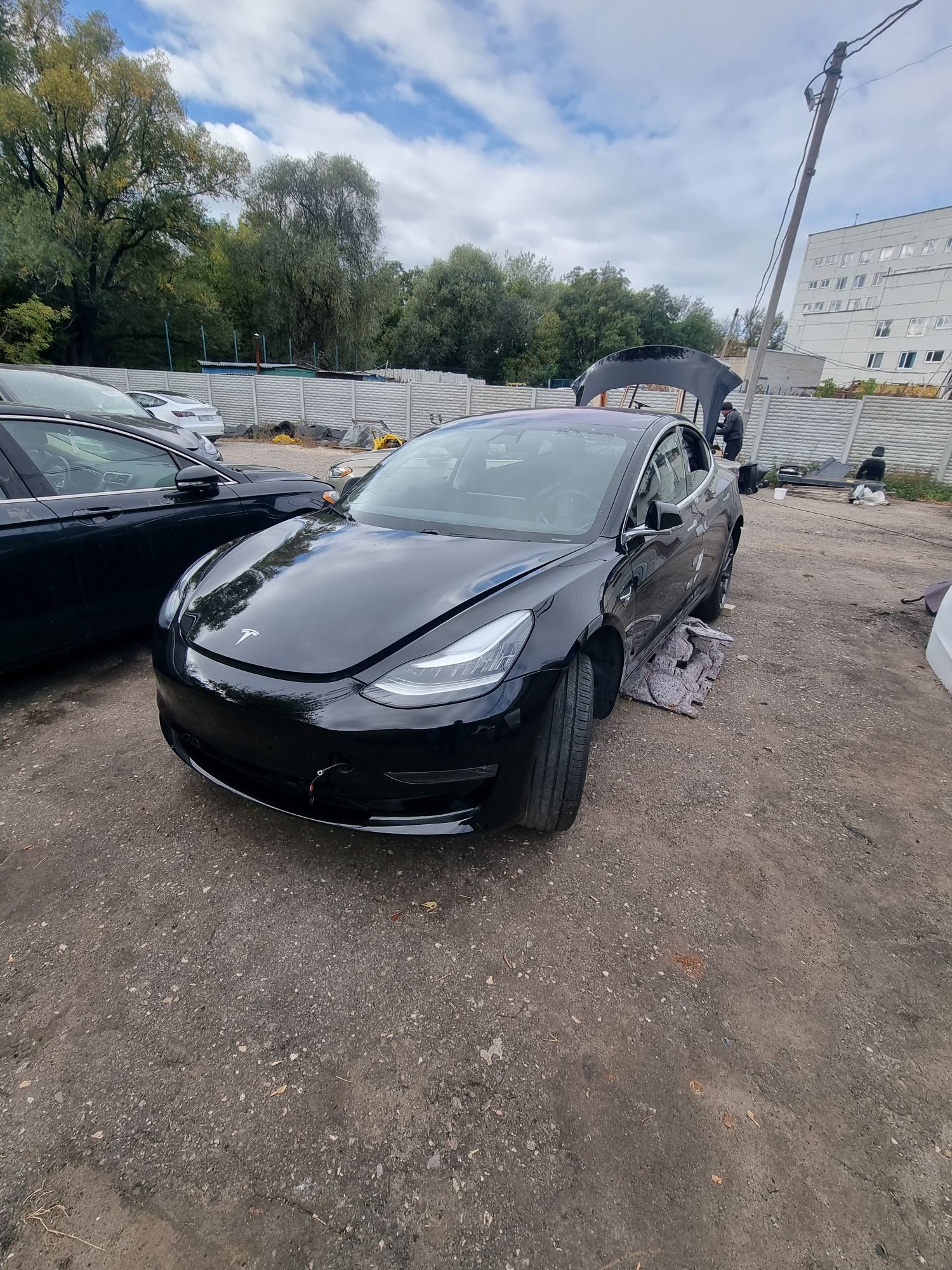 Розборка Tesla Model 3 Y