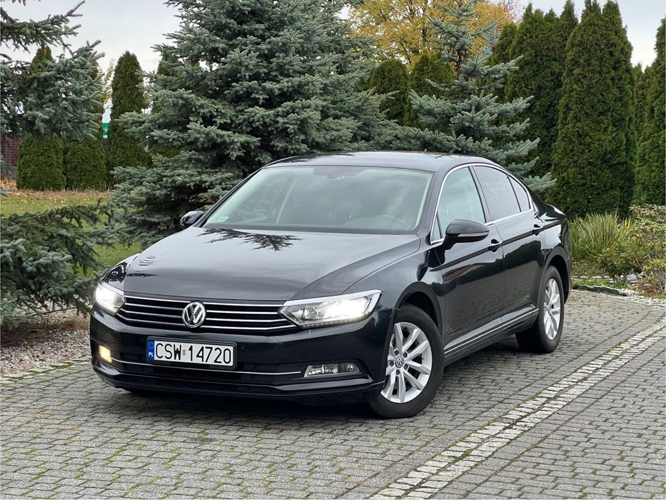 Volkswagen Passat LED Kamera cofania Aktyw. tempomat NAVI Asyst. hamow. Skórzane fotele