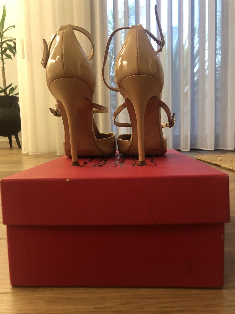 Sapatos Carolina Herrera