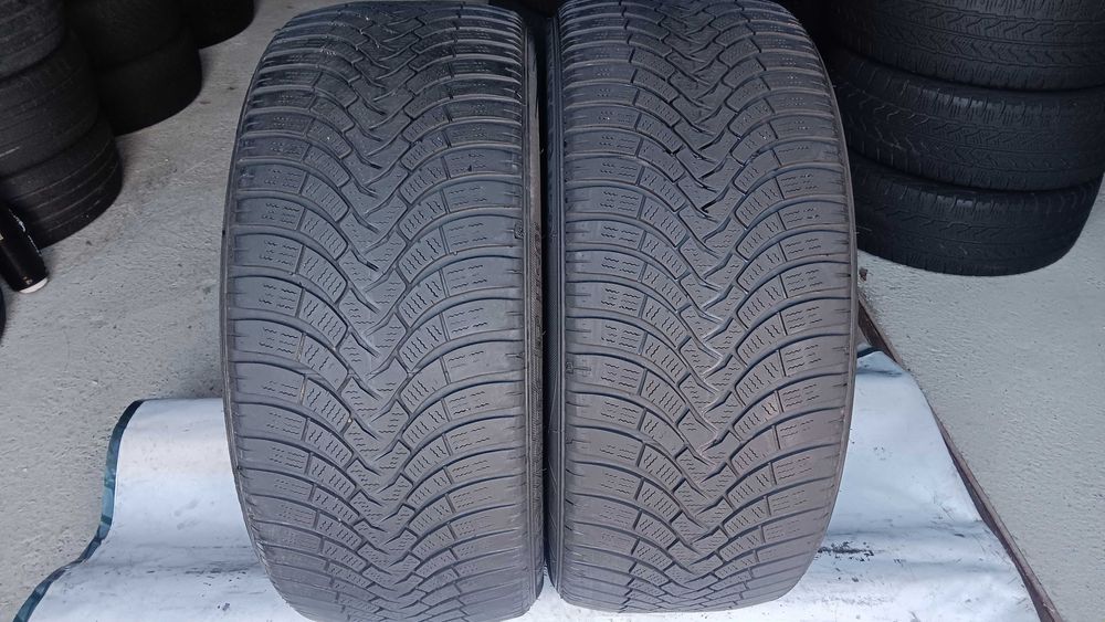 255/40/20 Falken eurowinter hs01