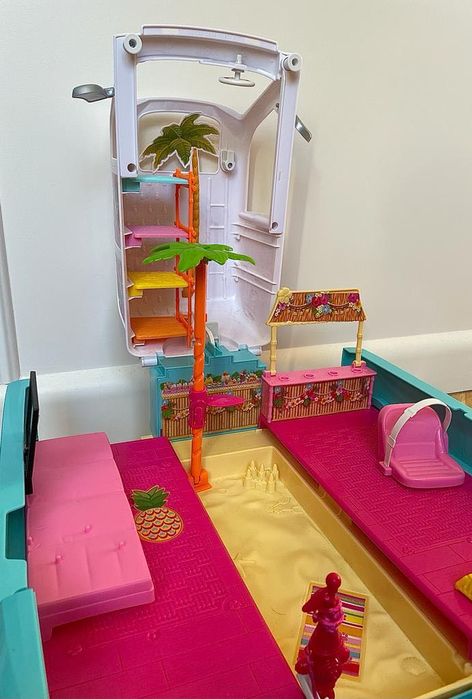 Rozkładany camper Barbie