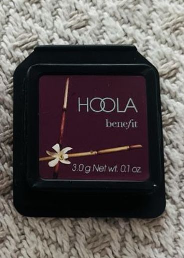 Bronzer so twarzy Benefit Hoola