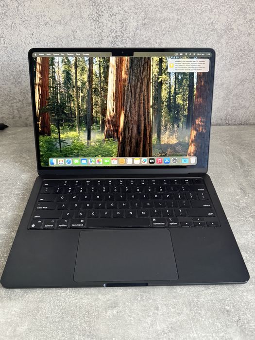 MacBook Air M2 8/256gb