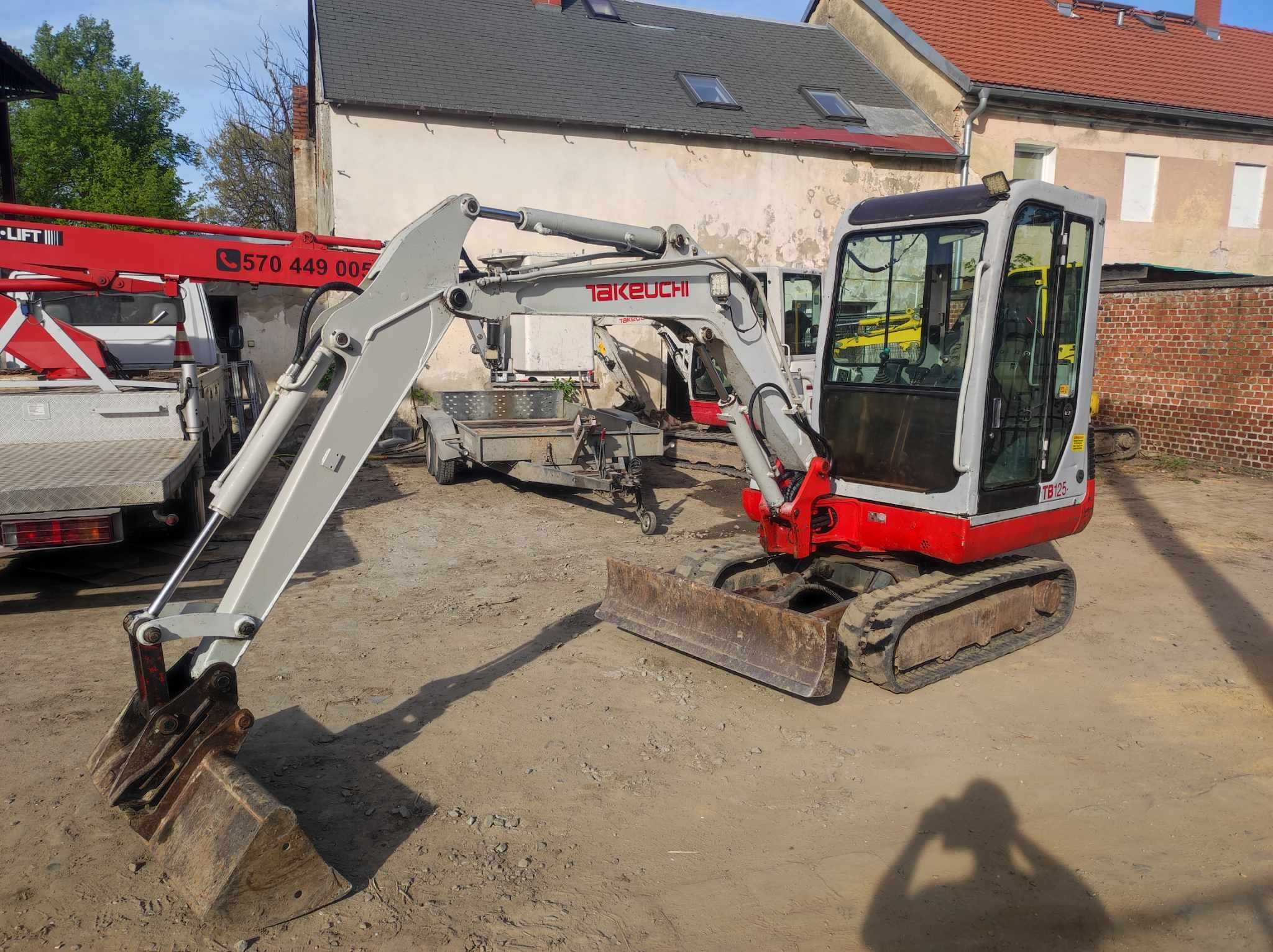 Takeuchi TB 125 3 łyżki 2900 kg