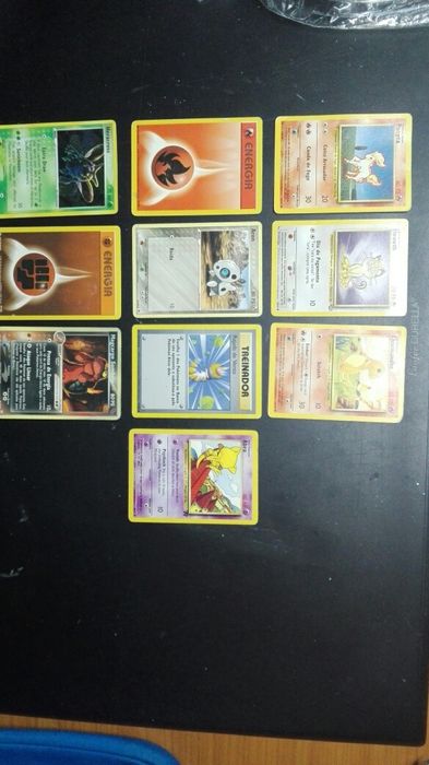 Vendo várias cartas Pokémon