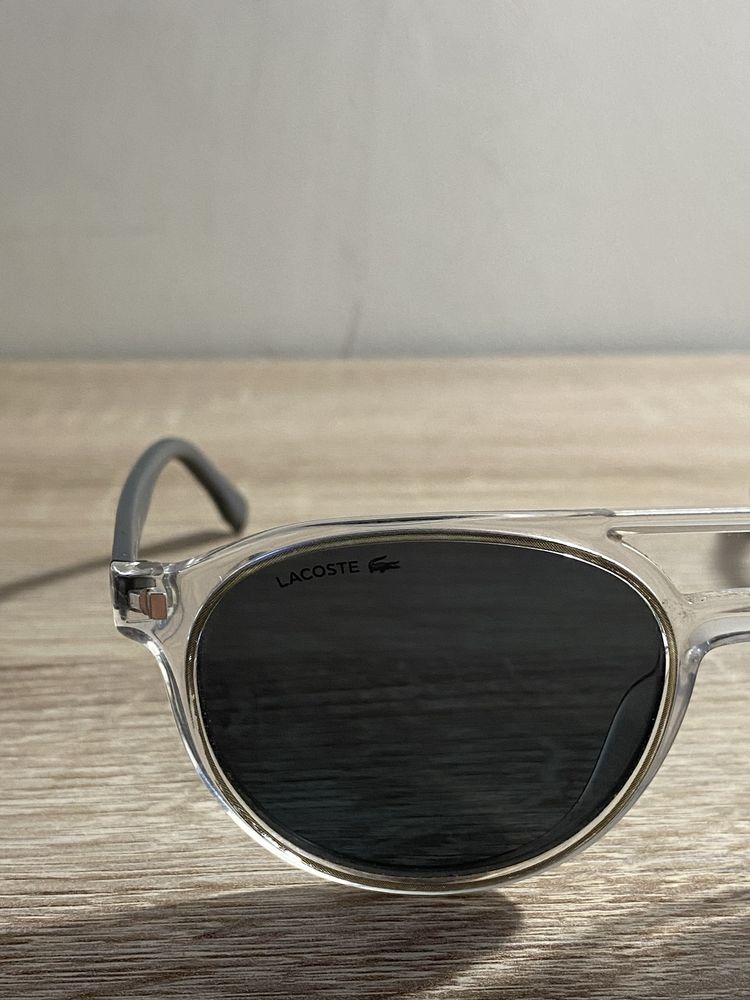 Lacoste L881S Sunglasses Óculos de Sol Crystal/Grey