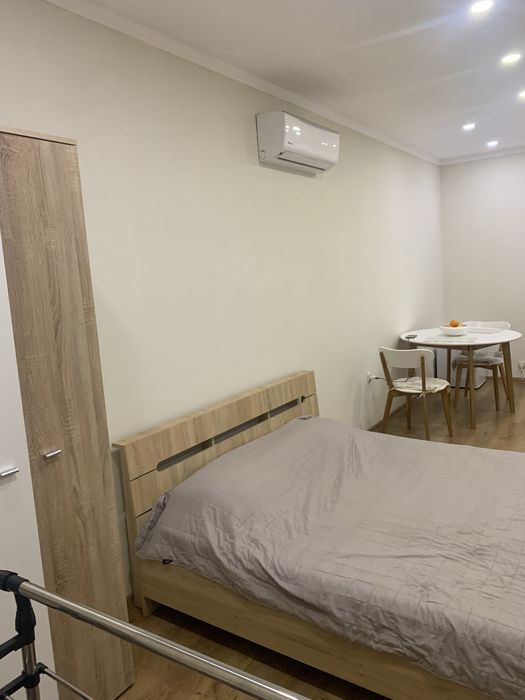 Сдам от хозяина 1 комнатную студию Центр города, р-н ТЦ Афины