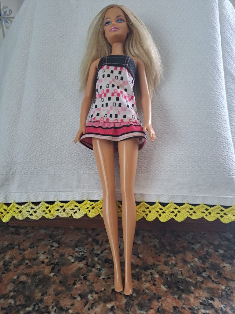 Barbie original sem sapatos