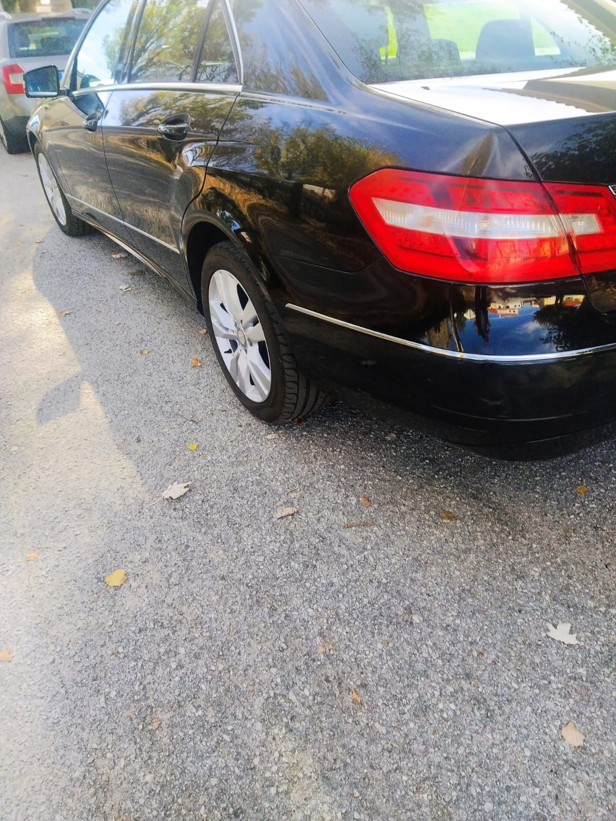 Mercedes 220 E automático