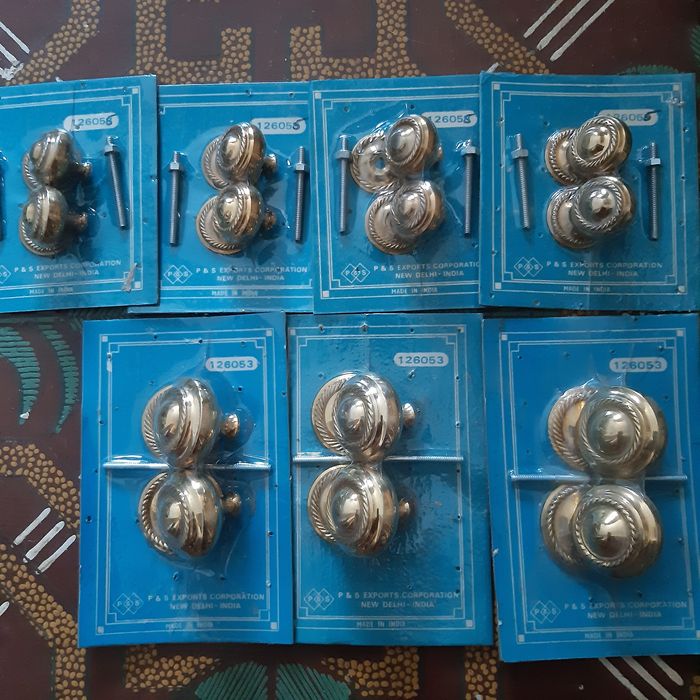 Ручки на дверь, шкаф