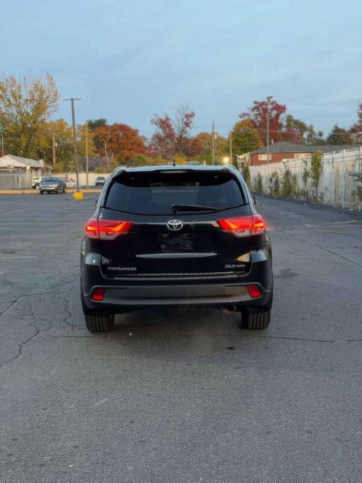 Toyota Highlander XLE      2019