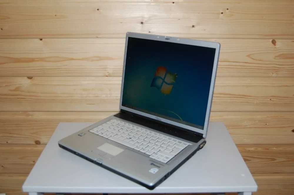Laptop Fujitsu Siemens e8110 Core 2 DUO 2x1,66/2/160 SPRAWNY