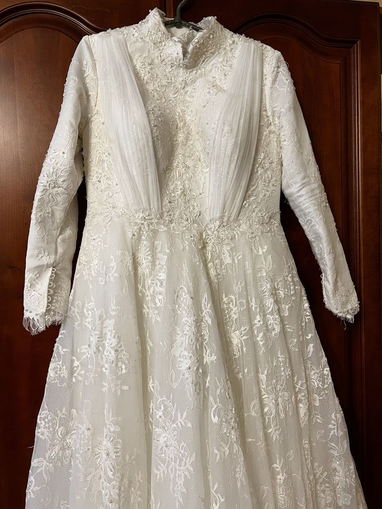 Продам женское свадебное платье