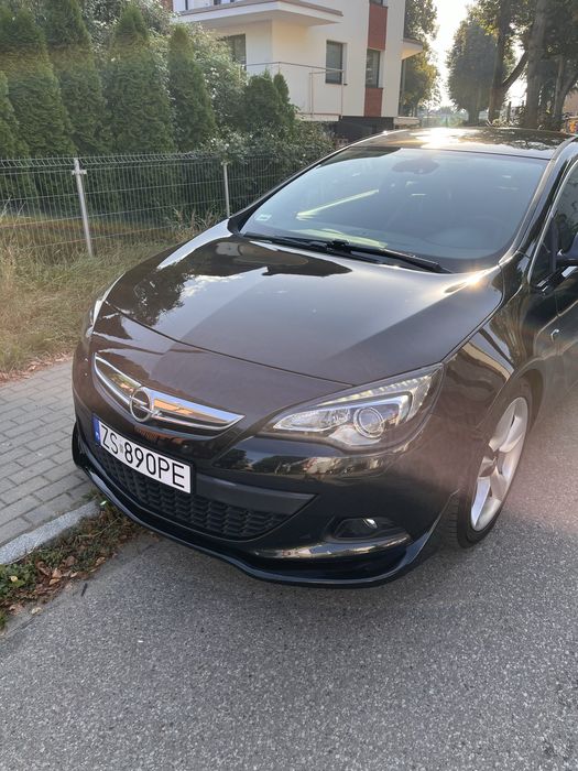Opel Astra J GTC