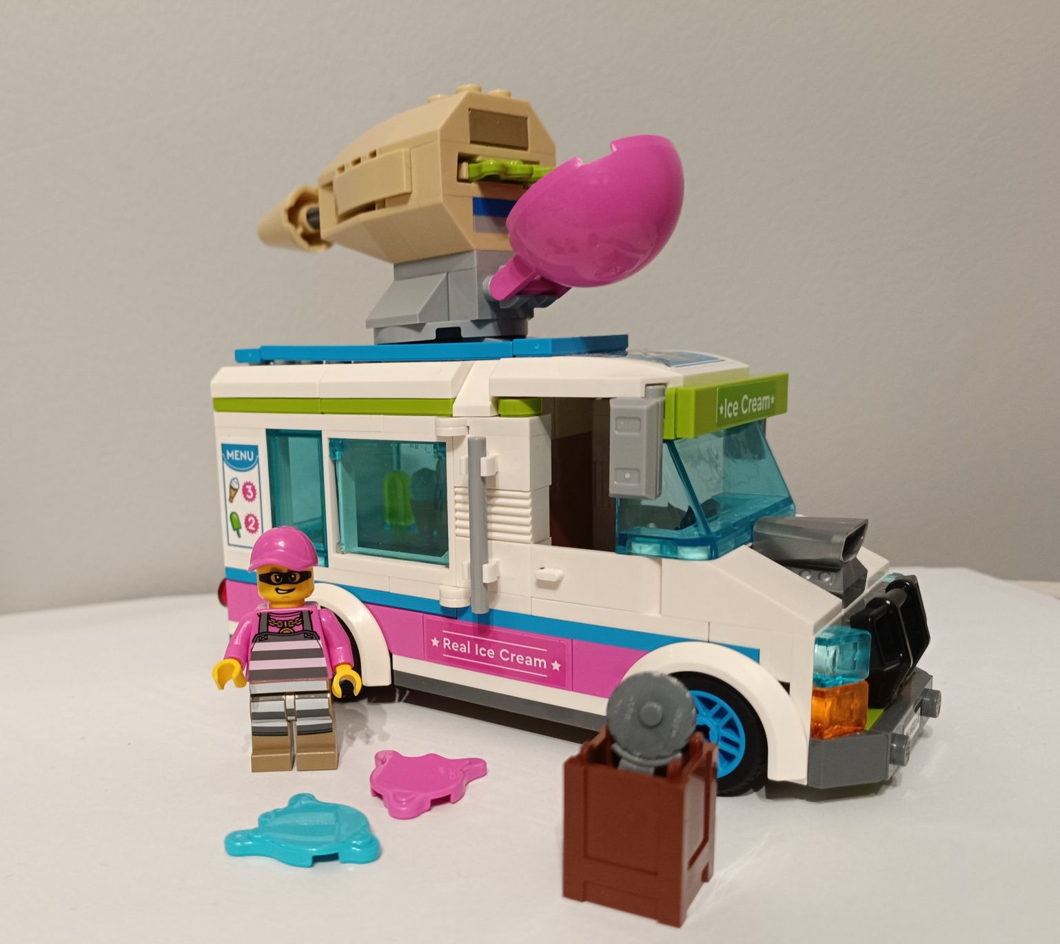 LEGO 60314 Van Furgonetka z lodami