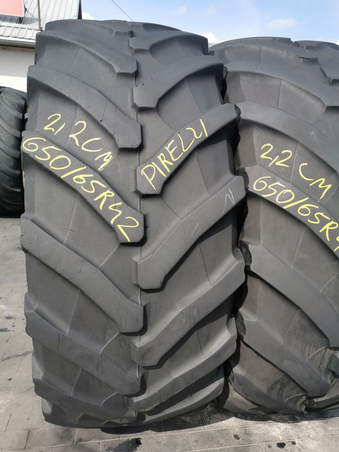 650/65R42 Pirelli TM 800 opony rolnicze
