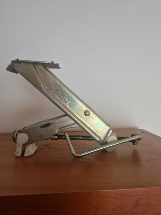 Macaco para automóveis