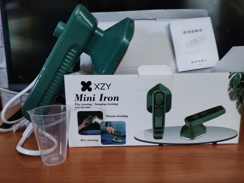 Портативна міні праска відпарювач для одягу дорожня Mini Iron 2в