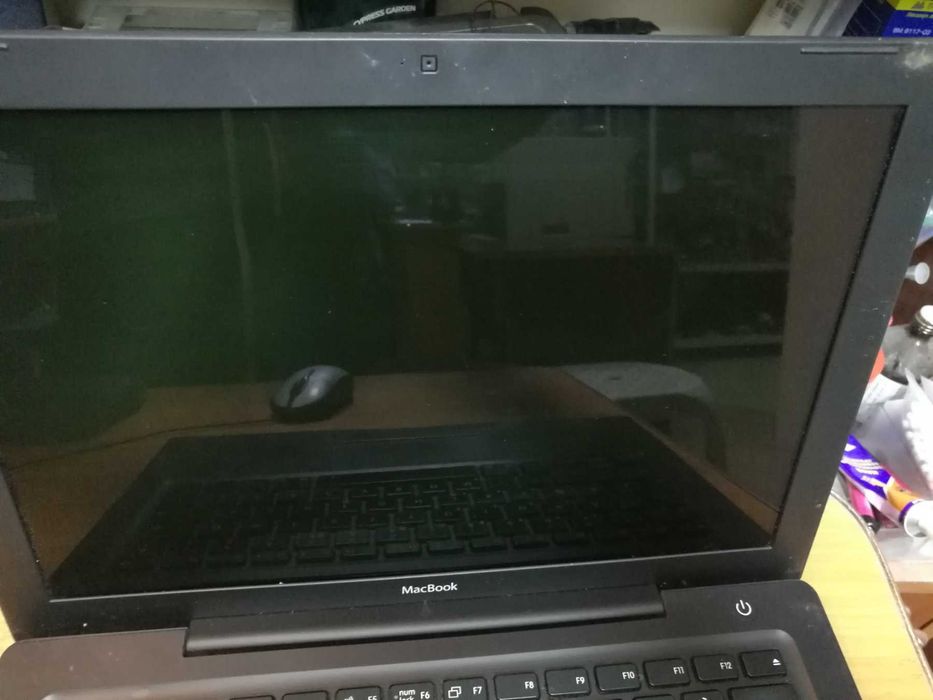 Непрацюючий  macbook a1181