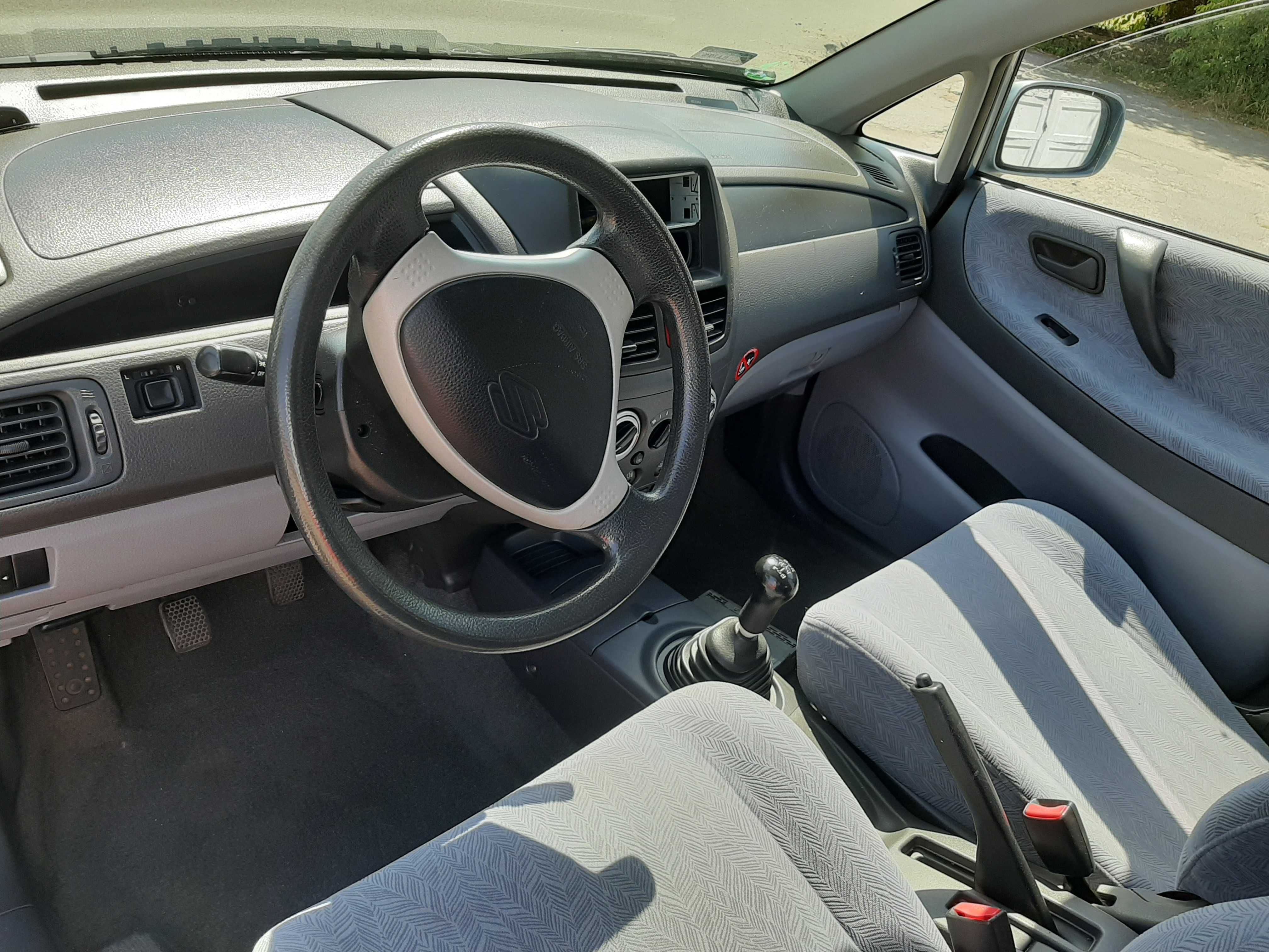 Suzuki Liana 1.6i 2002r.Element wnętrza