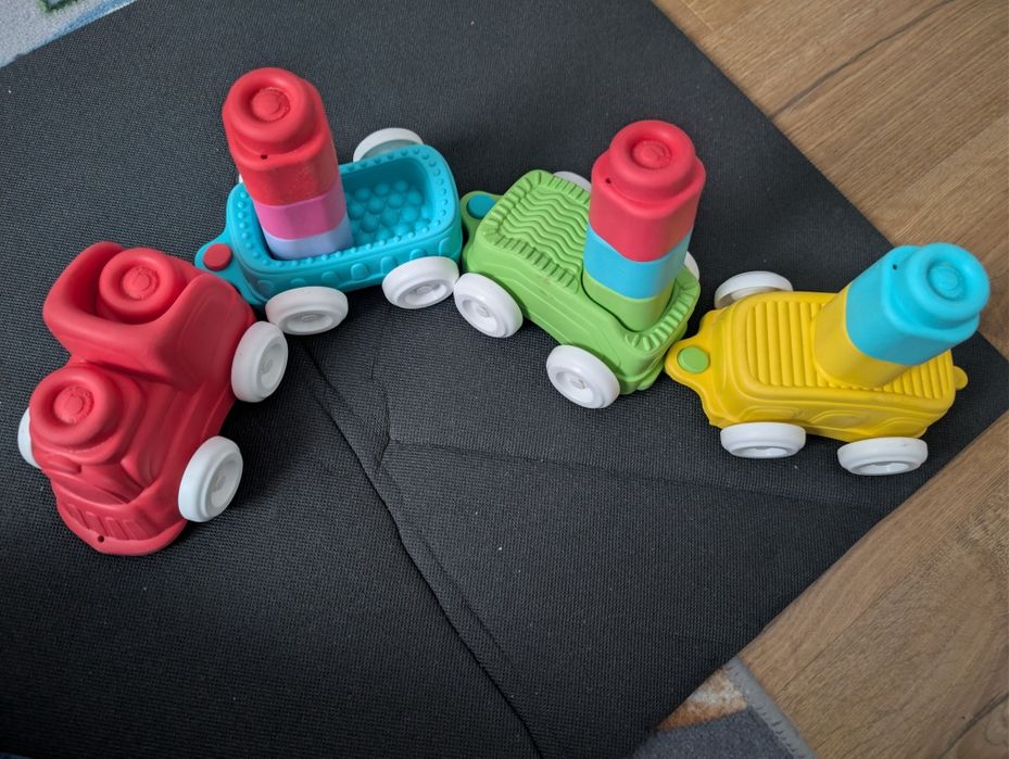 Pociąg clementoni z klockami sensorycznymi