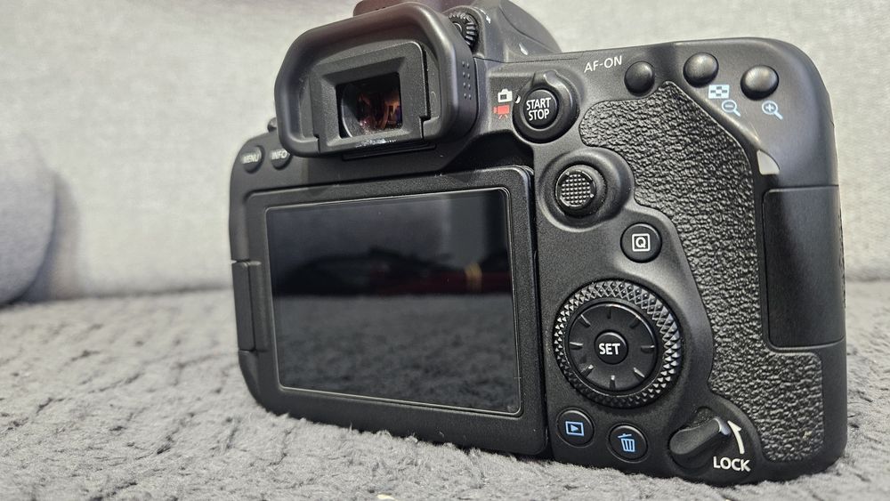 Canon EOS 90D — body, stan bardzo dobry, ok. 35 000 zdjęć