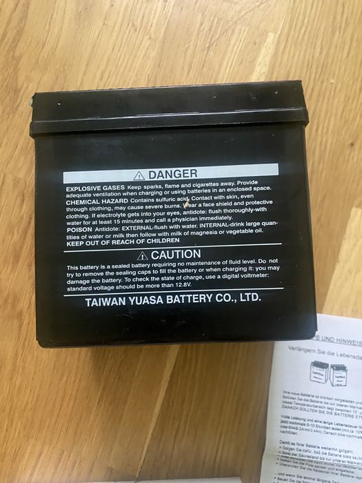 Мото аккумулятор Yuasa YTX5L-BS Toplite 12v пусковой 80 114*71*106 мм