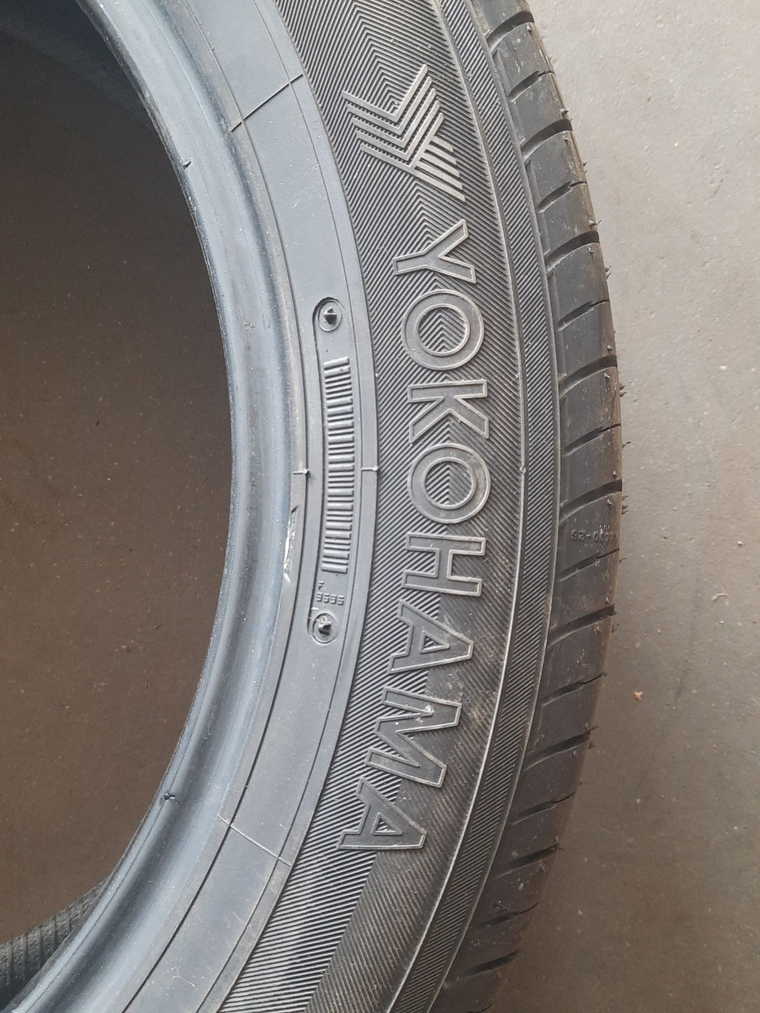 Opony 225/55R18 98H Yokohama BluEarth E70 E70BZ