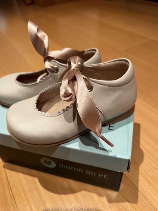 Mania do pé - sapatos criança