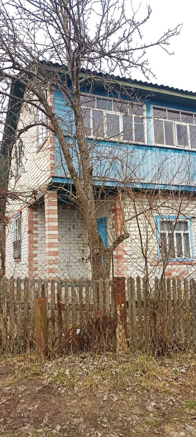Цегляна дача з грубою та каміном у районі ЗАЗ