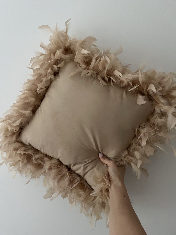 Almofada de seda da  Zara Home