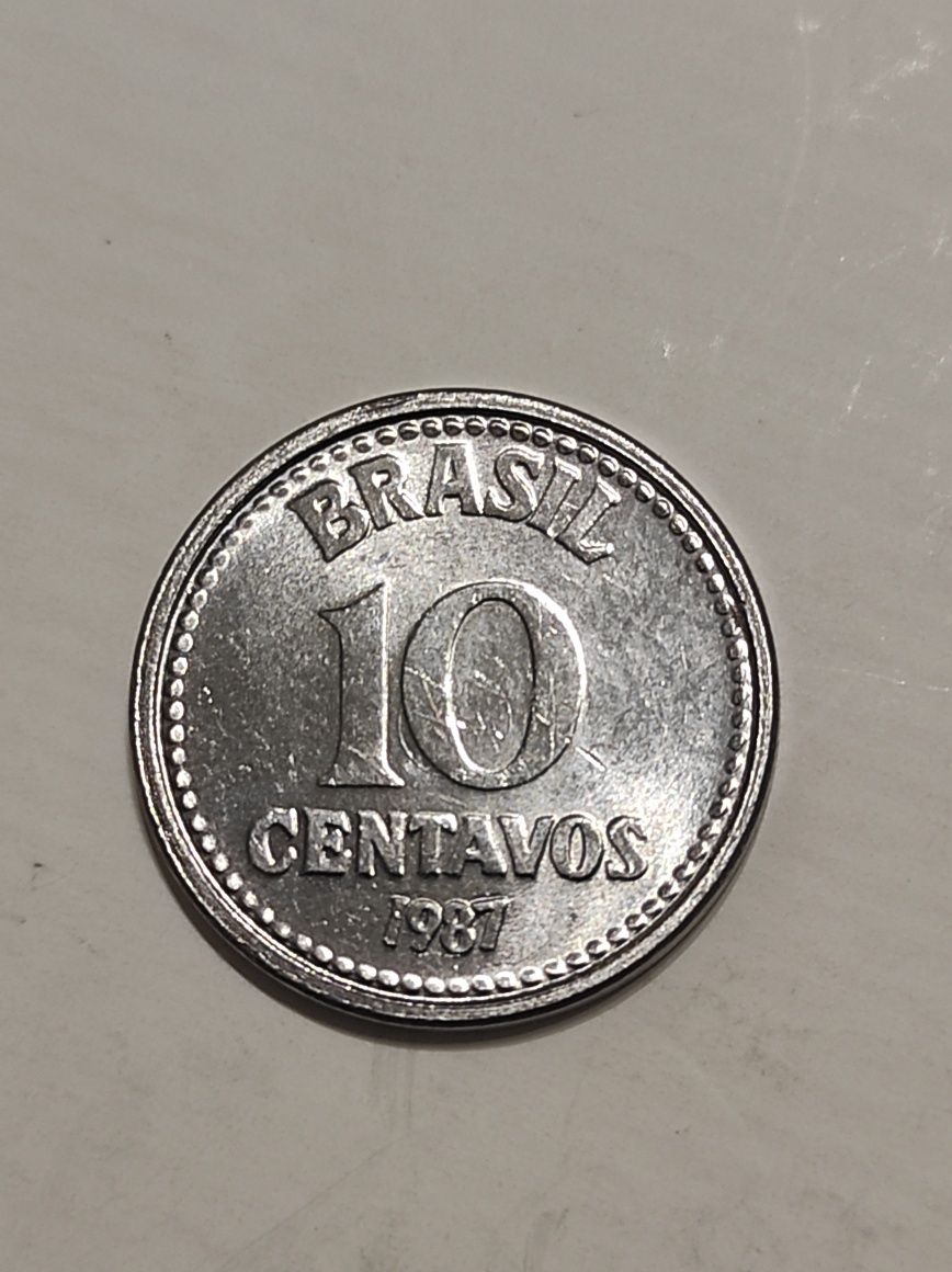 Продам монету 10 centavos