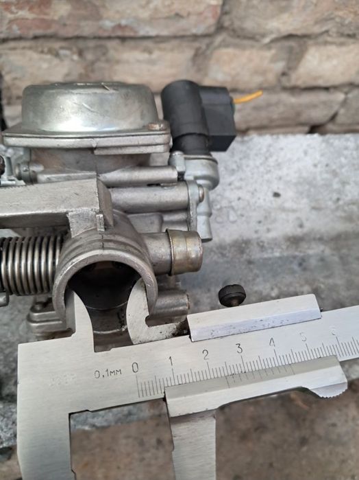 Карбюратор на китайский скутер 150 см³