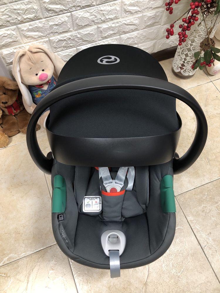 Автокрісло Cybex Aton B2 I-Size Група 0+/1 (0-13 кг) автолюлька