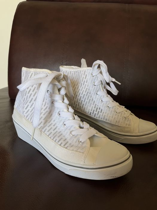 Buty damskie podwyższane