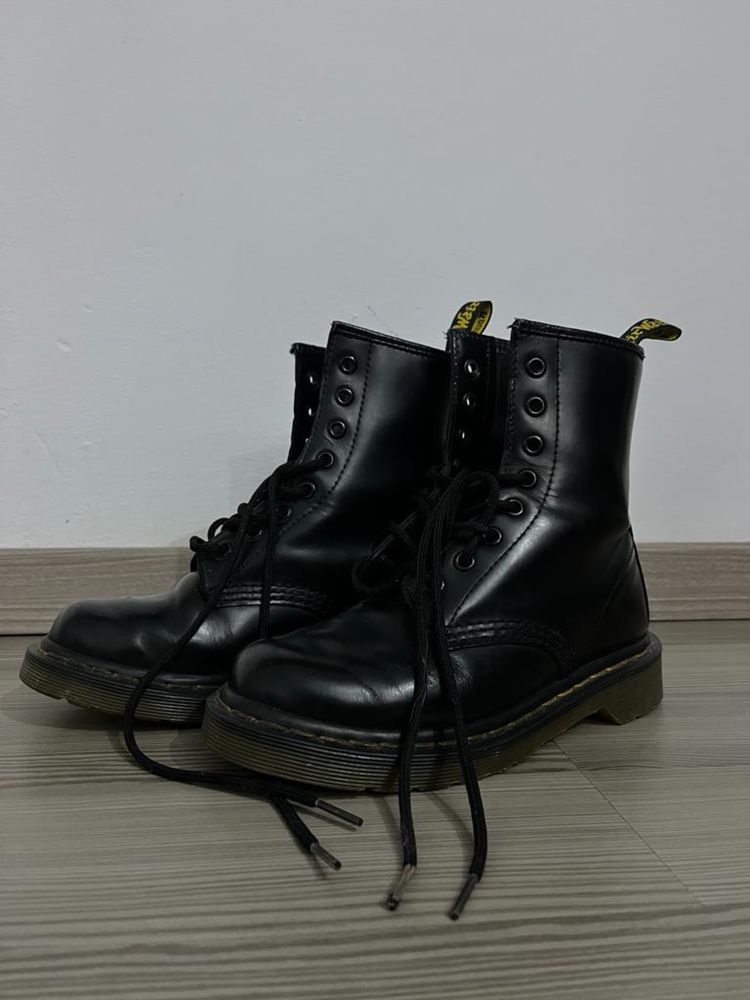 dr. Martens glany