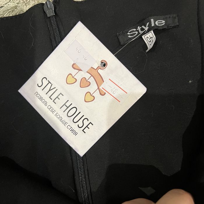 Нове плаття з біркою