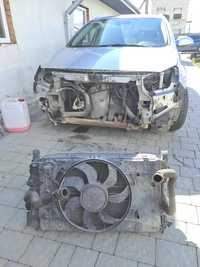 Інтеркуллер радіатор охолодження Opel Astra J 2011 2.0 дизель